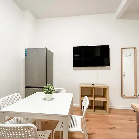 Tolstov - Several 1 Fitter With Kitchen And Washing Machine - 25 Min Messe Dus 公寓 杜伊斯堡