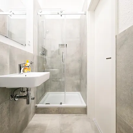 Raj Living - Several 1 Fitter With Kitchen And Washing Machine - 25 Min Messe Dus Apartamento Duisburgo