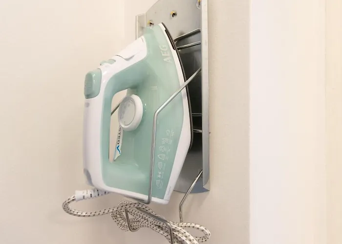 Tolstov - Several 1 Fitter With Kitchen And Washing Machine - 25 Min Messe Dus * Duisburg