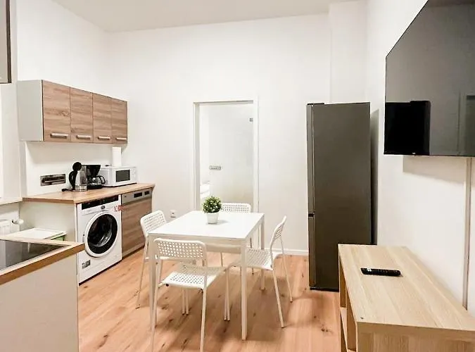 Tolstov - Several 1 Fitter With Kitchen And Washing Machine - 25 Min Messe Dus * Duisburg