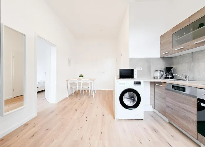 Tolstov - Several 1 Fitter With Kitchen And Washing Machine - 25 Min Messe Dus * Duisburg